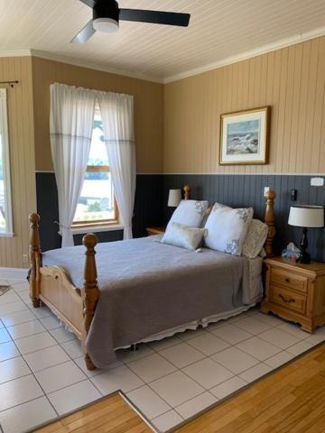 Le Manoir Du Vieux Presbytere Port-Daniel Luaran gambar